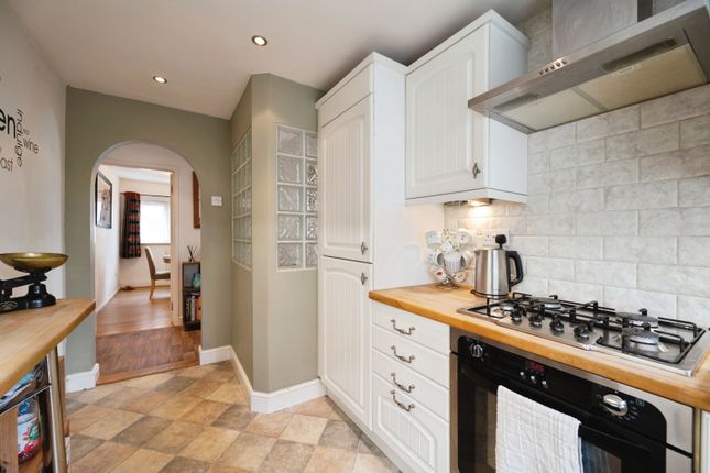 89, Southwood Road, Hampshire photo 3