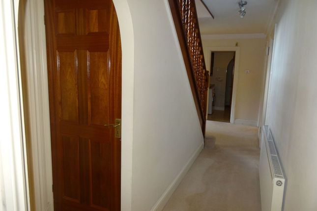 2 Woodview Close,, Woodview Close, Kingston Vale photo 2
