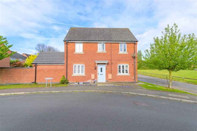 Thumbnail Detached house for sale in Hoylake, Grantham