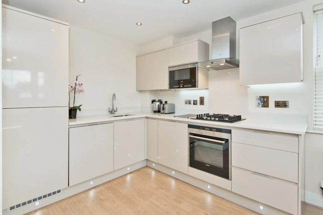 Flat 5, Greenwich Court, 131, WINDSOR photo 4