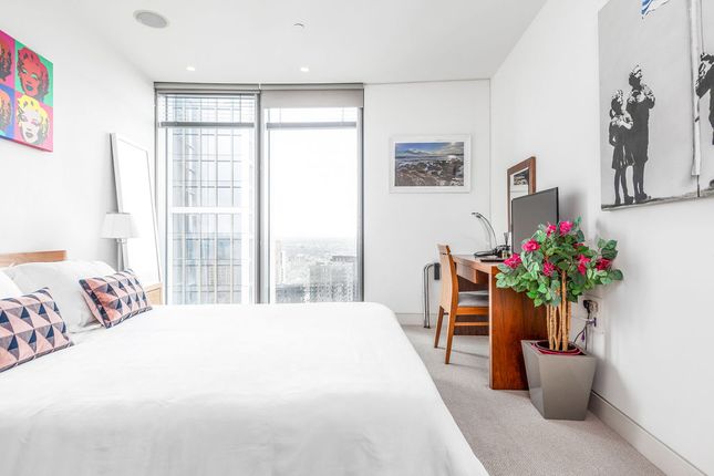 Flat to rent in The Tower, 1 St. George Wharf