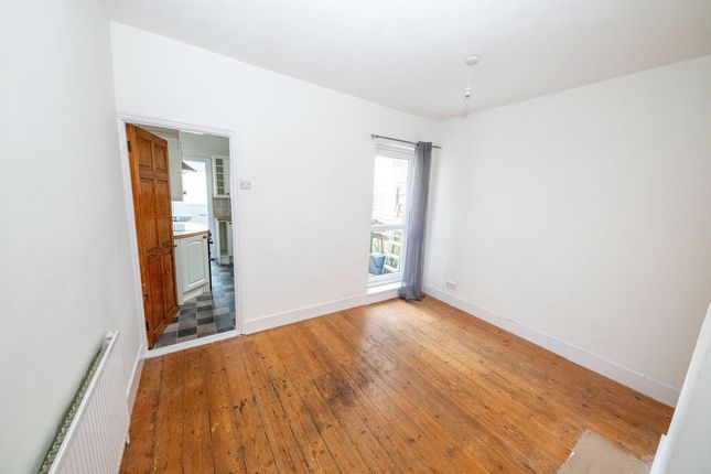 18, Esslemont Road, Southsea photo 3