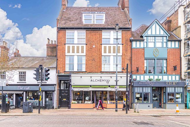 Thumbnail Flat to rent in High Street, Berkhamsted