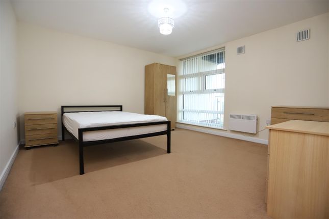 Turing Court, Manchester photo 5