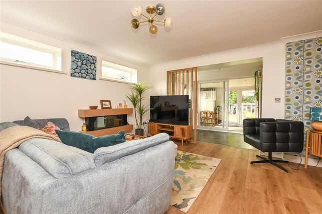 Calluna Drive, Copthorne photo 4