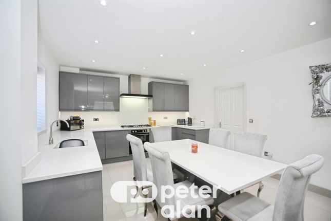 16, Acorn Close, Newport photo 4