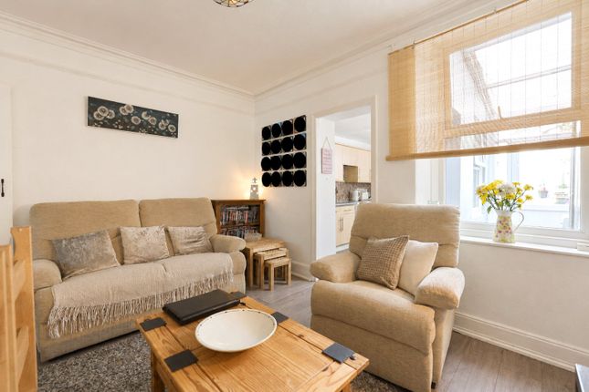 4, Trafalgar Place, Bideford photo 3