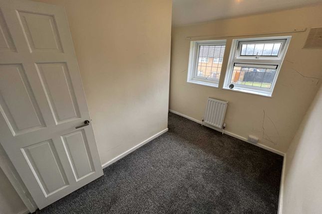 18, Wentworth Avenue, Luton photo 5