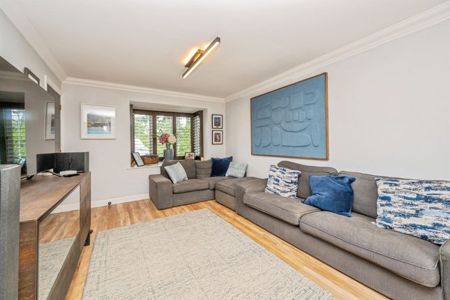 19, Ingham Drive, Derby photo 4