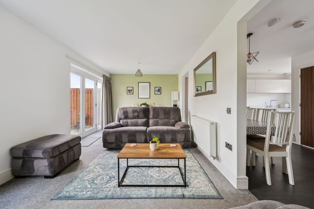 1 Hunterscraig Drive, Oatlands, Glasgow photo 3
