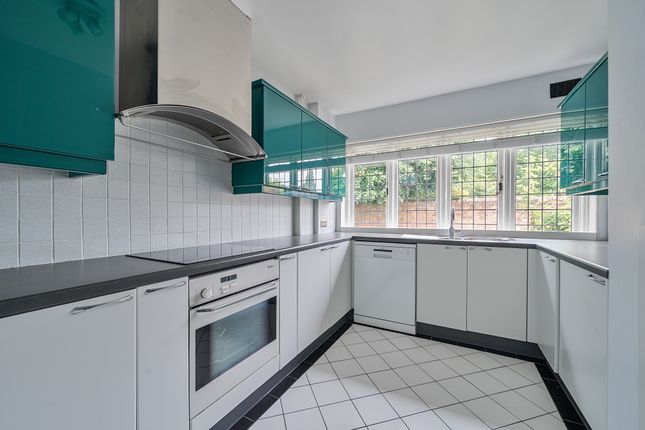4, Bettoney Vere, Bray, Maidenhead photo 4