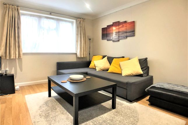 48a,, Herons Place, Marlow photo 2