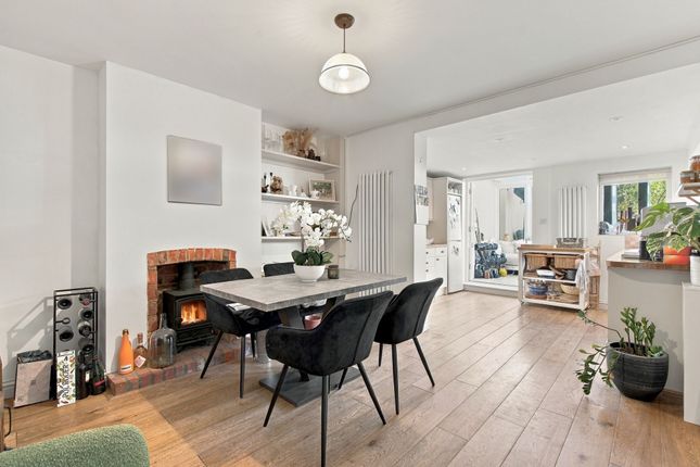34 Nursery Lane, Ascot photo 4
