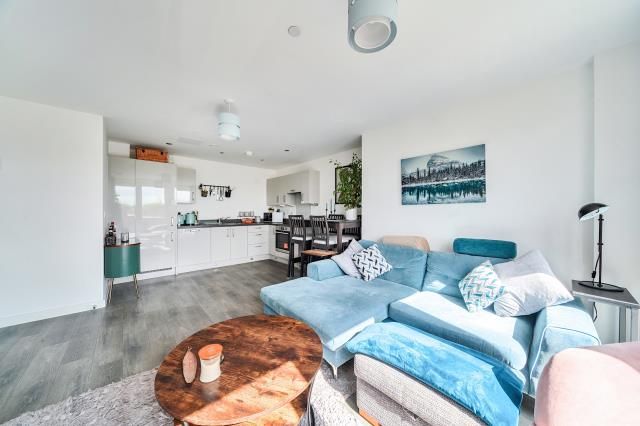 Flat 22 Fairfields House,, Chieftain Road, Chertsey photo 4