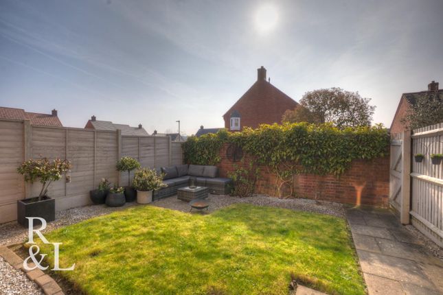 11, Morley Walk, Swadlincote photo 2