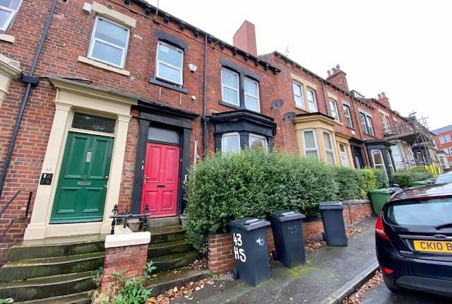 Terraced house to rent in Ground Floor Flat, Hanover Square, Leeds