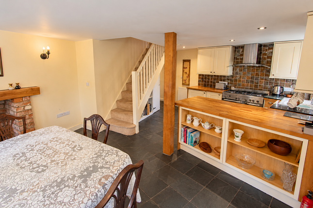 1 Nevada Cottage, Talaton, Exeter photo 4