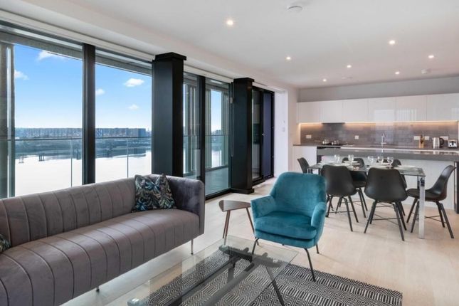 54, Marco Polo Tower, Royal Wharf, London photo 4