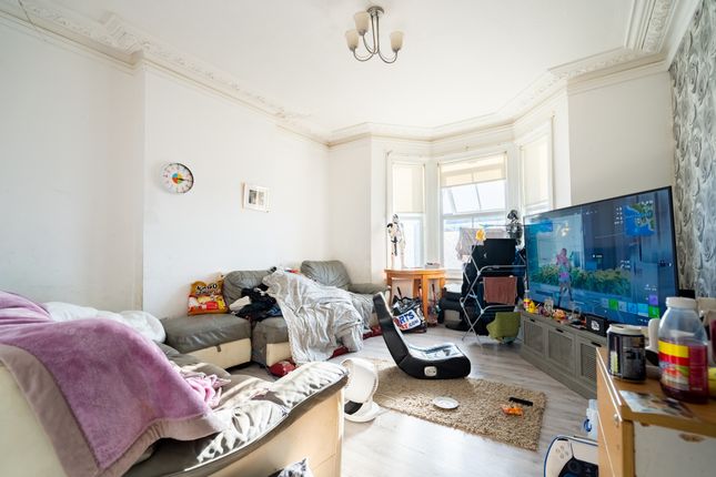  Flat 1, 64, Ellis Road, Clacton on Sea photo 4