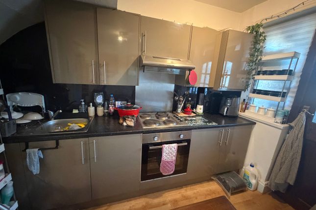 54, Westbury Road, BRADFORD photo 5