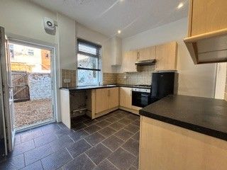 4, Huntley Avenue, Blackpool photo 3