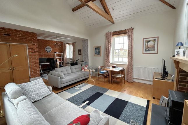 Flat 2 Port Bredy, Barrack Street, Bridport photo 3