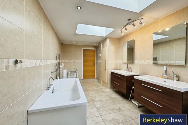En-Suite (2)