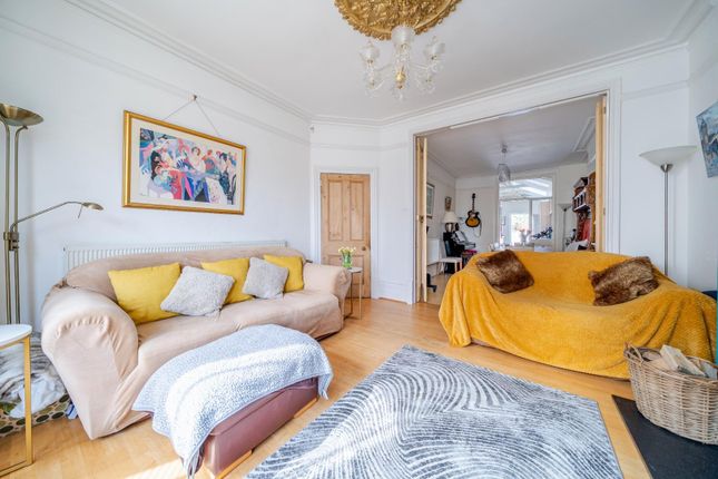 127, Festing Grove, Southsea photo 3