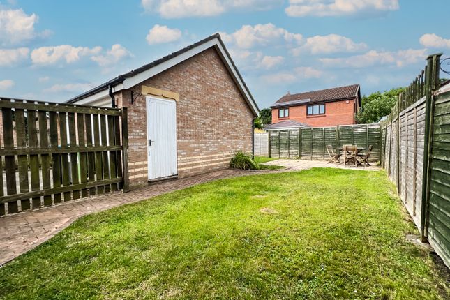 9, Northfield Close, Middlesbrough photo 3