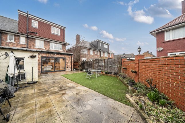 12, Bolstead Road, Mitcham photo 4