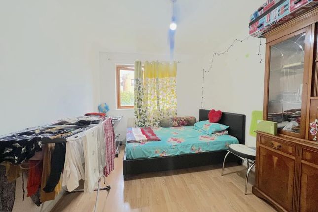 Flat for sale in Cooke Street, Barking