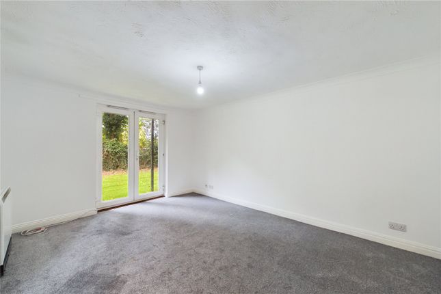 8, Gould Close, Berkshire photo 4