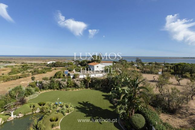 Villa for sale in 8700 Fuseta, Portugal