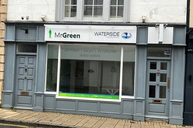 Retail premises to let in Castle Street, Christchurch