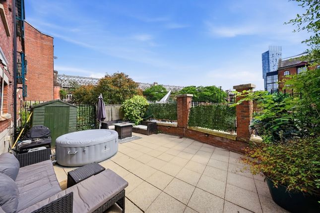 Flat 15, Ship Canal House, Manchester photo 2
