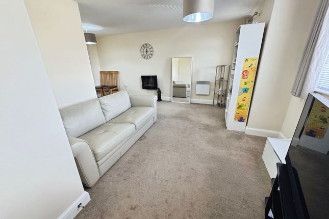 17, Hailwood Drive, Birmingham photo 3