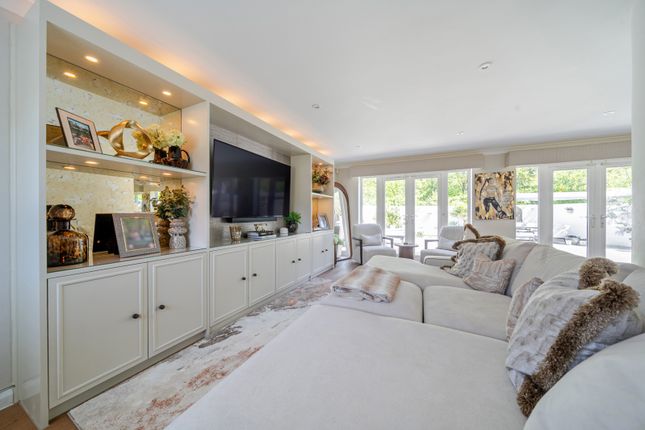 5, Romsey Close, Orpington photo 4