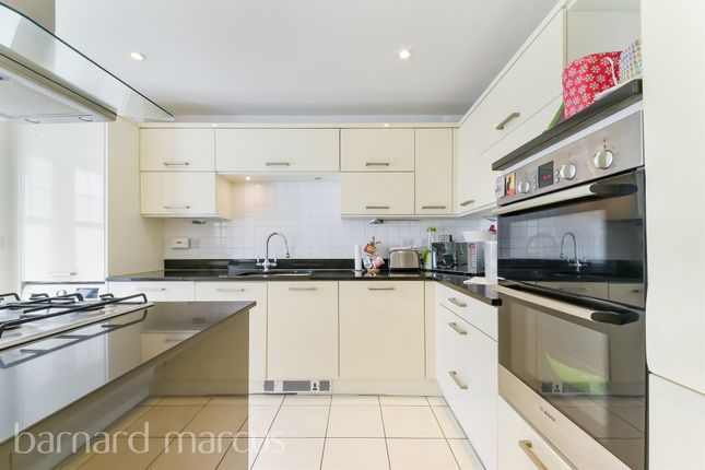 Terraced house for sale in Langley Park Road, Sutton