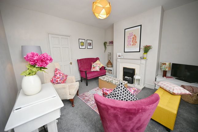 3, Littlefield Lane, Barnsley photo 4