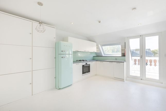 Flat E, 57b Fulham High Street, London photo 5