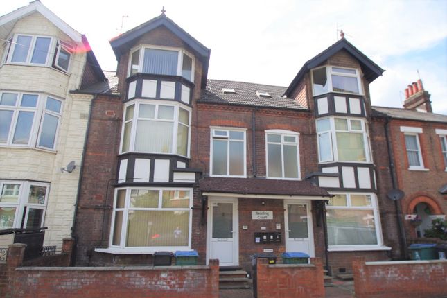 Thumbnail Flat to rent in Reading Court, 14-16 Westland Road, Watford