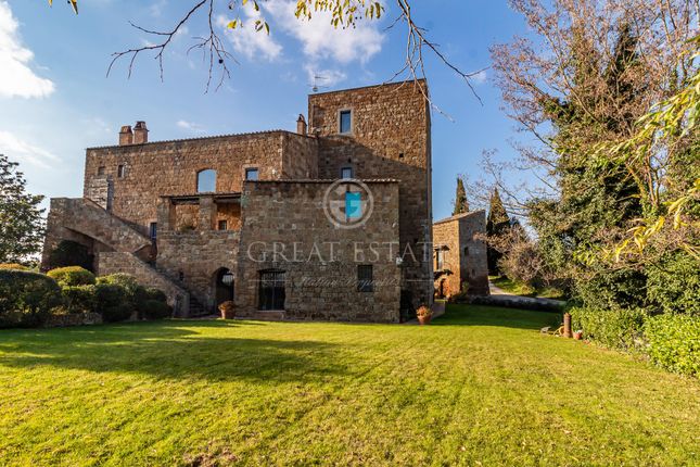 Villa for sale in Lubriano, Viterbo, Lazio