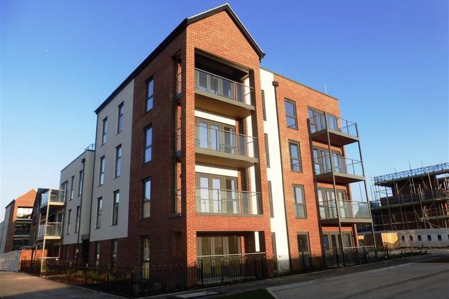 Thumbnail Flat to rent in Gambit Avenue, Oakgrove, Milton Keynes