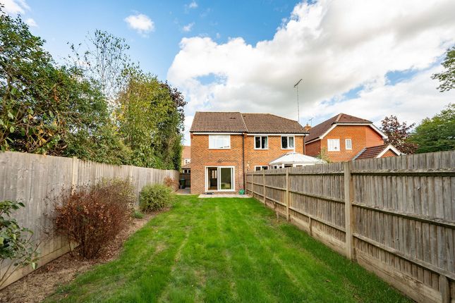 67, Blakes Farm Road, Horsham photo 4