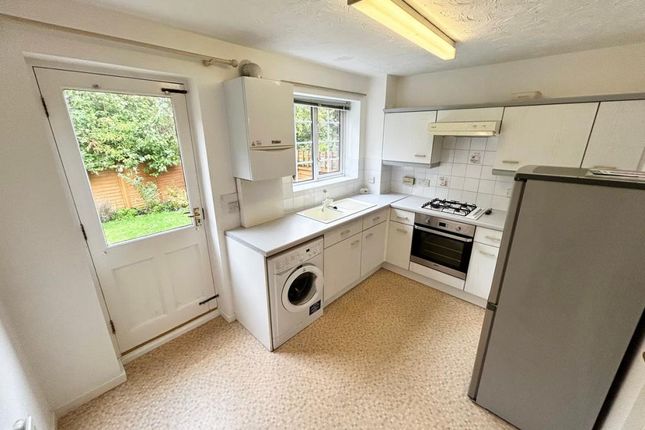 21, Kippell Hill, Olney photo 2