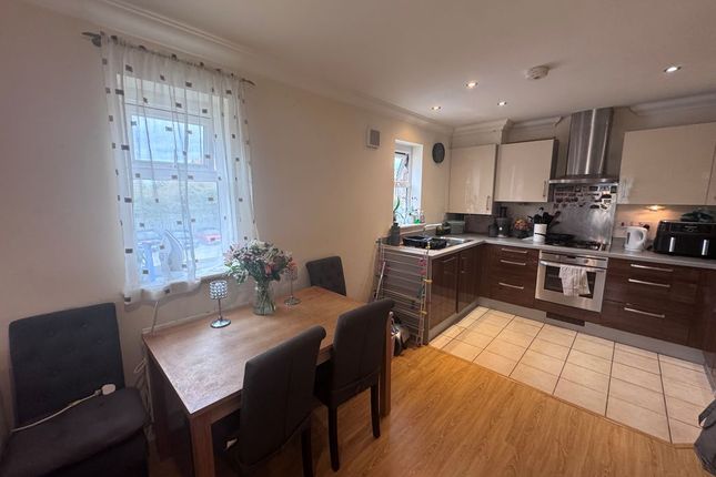 Comet House Flat 13, New Road, Hayes photo 2