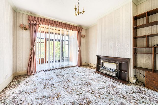 10, Conway Gardens, Enfield photo 4