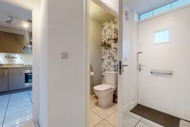 18, Shaw Savill Way, Milton Keynes photo 4