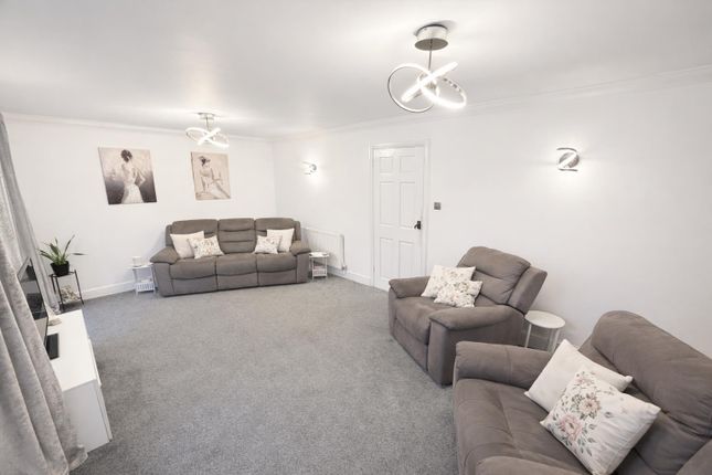 12, Osea Way, Chelmsford photo 3