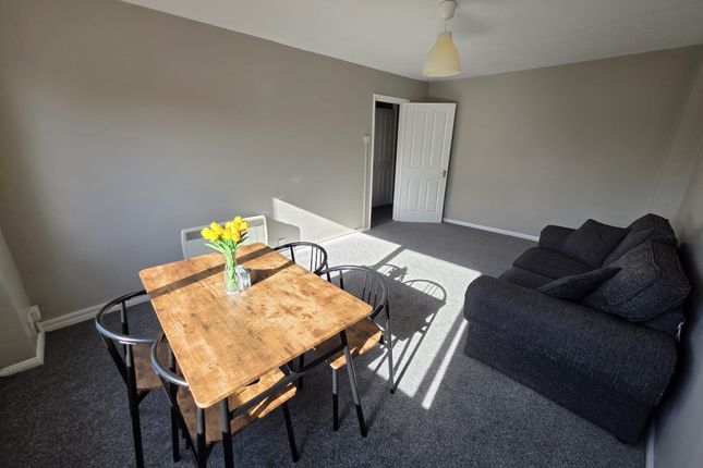 28 Moulton Rise, 28 Moulton Rise, Luton photo 3